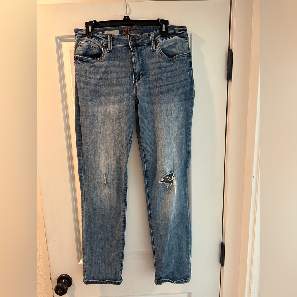 Kut from the Kloth Blue Distressed Straight Leg Jeans